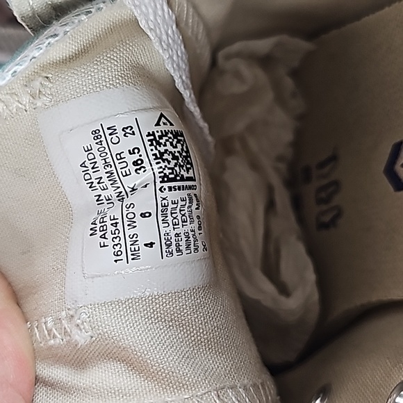 CONVERSE ALL-STAR CHUCK TAYLOR LOWTOP SHOES WOMANS SIZE 6GUC - Picture 11 of 11